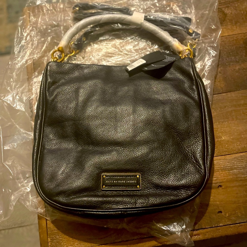 Selling new with bag and tags Marc Jacobs purse